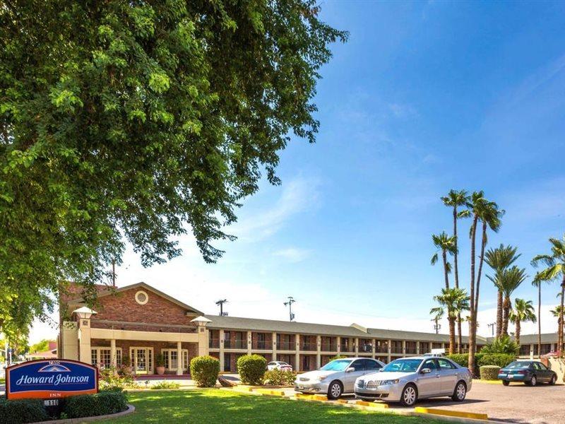 Howard Johnson By Wyndham Scottsdale Old Town Eksteriør billede