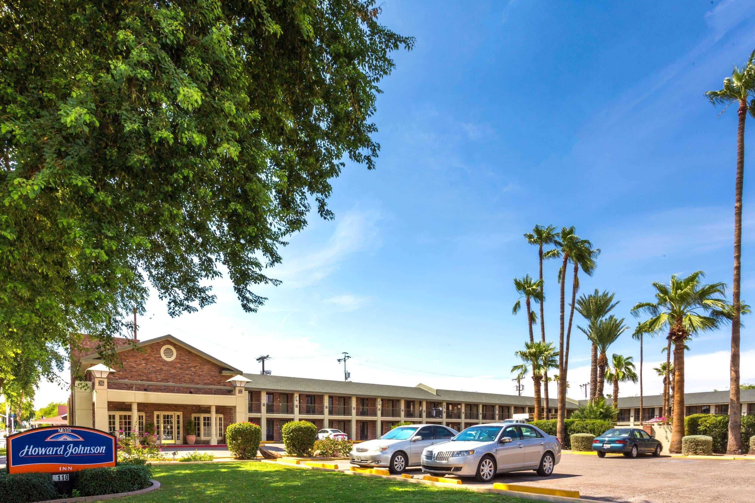 Howard Johnson By Wyndham Scottsdale Old Town Eksteriør billede