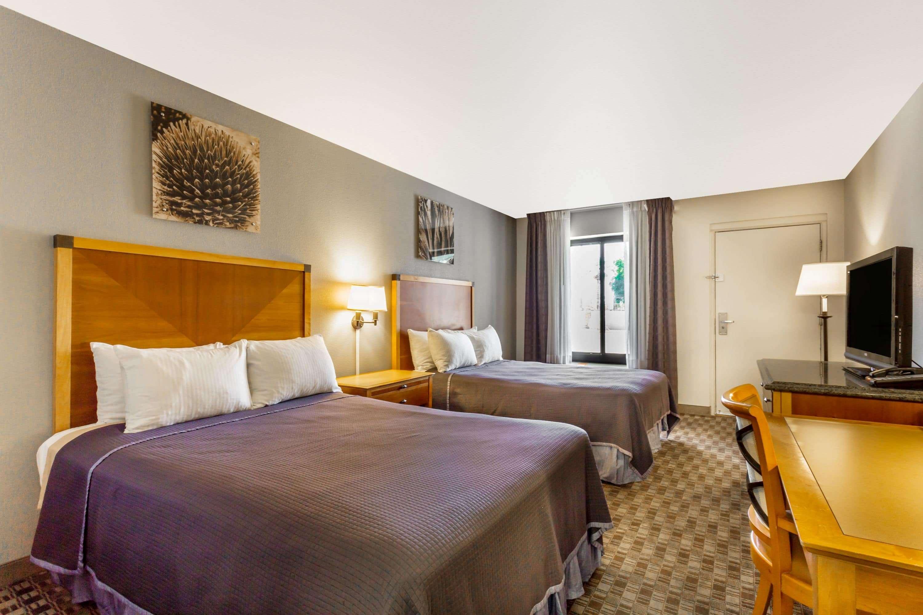 Howard Johnson By Wyndham Scottsdale Old Town Eksteriør billede