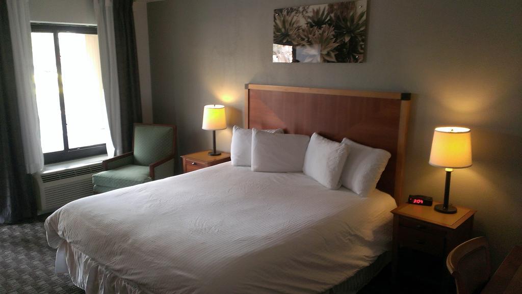 Howard Johnson By Wyndham Scottsdale Old Town Eksteriør billede