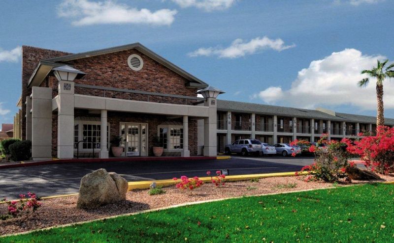 Howard Johnson By Wyndham Scottsdale Old Town Eksteriør billede